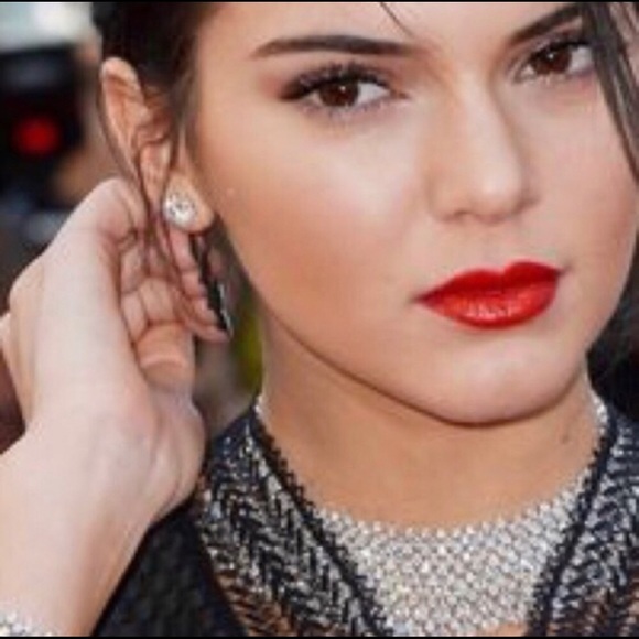 Cubic zirconia studs - Picture 2 of 2